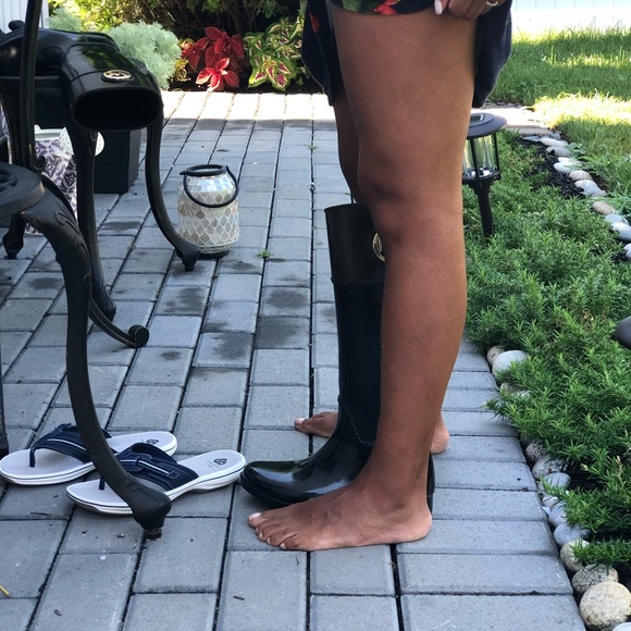 Michael Kors rain boots!! - Picture 13 of 16